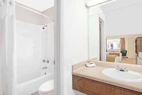 Courtyard Hotel & Event Center