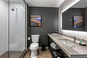 Cambria Hotel Austin Airport
