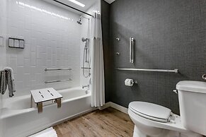 Cambria Hotel Austin Airport