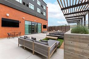 Cambria Hotel Austin Airport