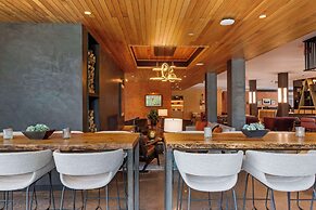 Cambria Hotel Austin Airport