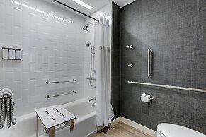 Cambria Hotel Austin Airport