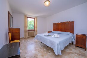 Residenza Rocca del Lago Apartments