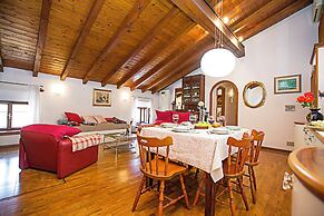 Residenza Rocca del Lago Apartments