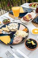 GÜMÜŞ YAZAR  HOTEL