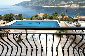 GÜMÜŞ YAZAR  HOTEL