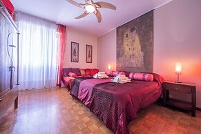 Riva Dante Apartment