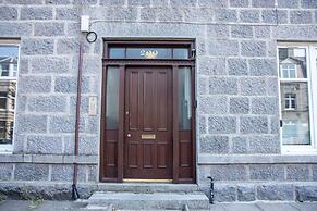 The Summit West End - 1BR Cosy Flat, Central, Wifi