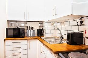 The Summit West End - 1BR Cosy Flat, Central, Wifi