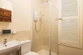 The Summit West End - 1BR Cosy Flat, Central, Wifi