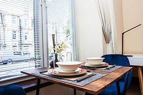 The Summit West End - 1BR Cosy Flat, Central, Wifi