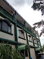 OYO 800 Ddd Habitat Dormtel Bacolod