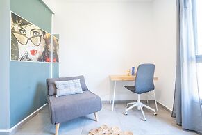 Vibrant Seaside Stay with Balcony by Sea N' Rent