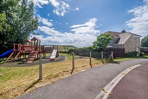 West Bay Holiday Home