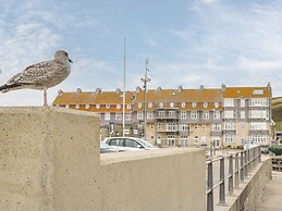 West Bay Holiday Home