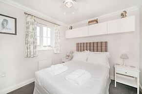 West Bay Holiday Home