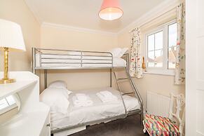 West Bay Holiday Home