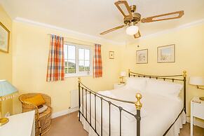 West Bay Holiday Home