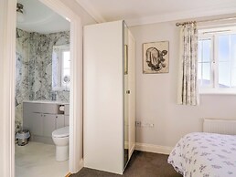 West Bay Holiday Home
