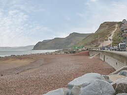 West Bay Holiday Home