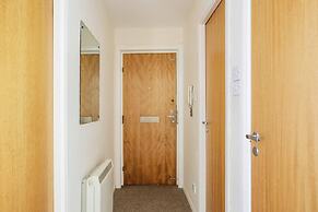 Summit Central - Quiet 2BR Flat, Wifi, Parking
