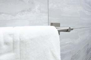 Stylish 2-bed Apartment w/ Kitchen, Ultrafast Wifi