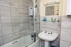 Stylish 2-bed Apartment w/ Kitchen, Ultrafast Wifi