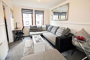 Stylish 2-bed Apartment w/ Kitchen, Ultrafast Wifi