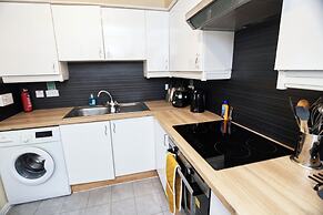 Stylish 2-bed Apartment w/ Kitchen, Ultrafast Wifi