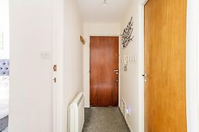 Stylish 2-bed Apartment w/ Kitchen, Ultrafast Wifi