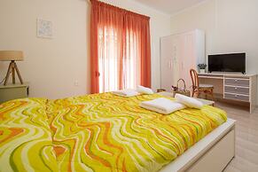 Sunset Home with sea view