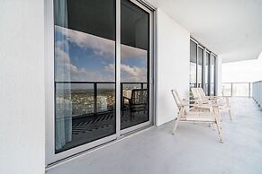 Hyde Beach House Luxury Condo-resort 2 Bedroom Condo by RedAwning