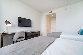 Hyde Beach House Luxury Condo-resort 2 Bedroom Condo by RedAwning