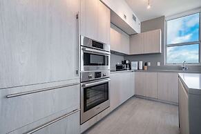 Hyde Beach House Luxury Condo-resort 2 Bedroom Condo by RedAwning