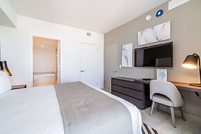 Hyde Beach House Luxury Condo-resort 2 Bedroom Condo by RedAwning