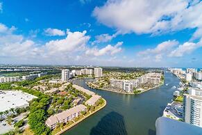 Hyde Beach House Luxury Condo-resort 2 Bedroom Condo by RedAwning
