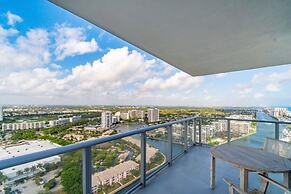 Hyde Beach House Luxury Condo-resort 2 Bedroom Condo by RedAwning