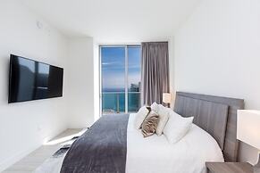 Hyde Beach House Luxury Condo-resort 2 Bedroom Condo by RedAwning