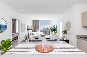 Hyde Beach House Luxury Condo-resort 2 Bedroom Condo by RedAwning