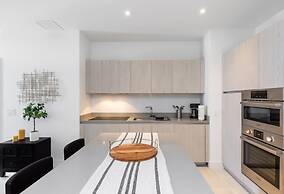 Hyde Beach House Luxury Condo-resort 2 Bedroom Condo by RedAwning