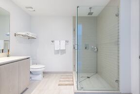 Hyde Beach House Luxury Condo-resort 2 Bedroom Condo by RedAwning