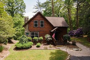 Tree Top Lodge - Gorgeous Lake Cabin With Hot Tub & Magnificent Views