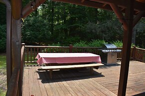 Tree Top Lodge - Gorgeous Lake Cabin With Hot Tub & Magnificent Views