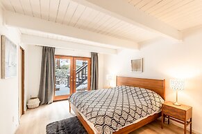 Beautiful 4-Bedroom Contemporary Mountain Home in Northstar by RedAwni