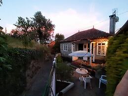 Charming 2-bed Cottage in Santa Marinha do Zezere