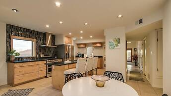 Sunset Views From This Hilltop Fountain Hills Gem!