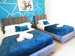 Tudors eSuites Two Bedroom & Balcony