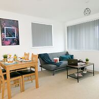 Tudors eSuites Two Bedroom & Balcony