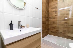 More Apartments Stanislavskogo 22