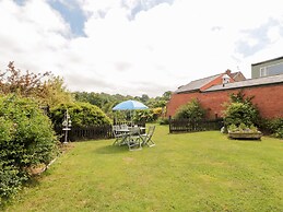 2 Thompsons Buildings
